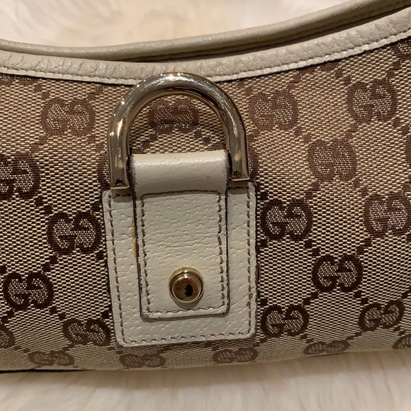 Authentic Gucci Abbey GG canvas pochette - Picture 6 of 16